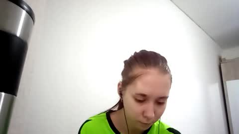 Annette online show from December 18, 7:13 am