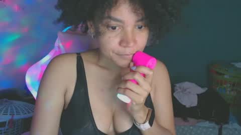 Shayna online show from July 11, 2:22 am