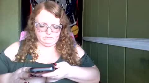 Red online show from May 19, 1:29 pm