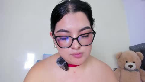 S H E L L  online show from June 8, 1:28 am