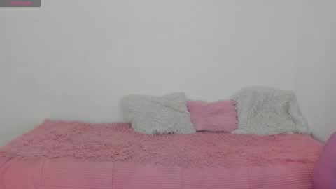   online show from August 5, 4:30 am