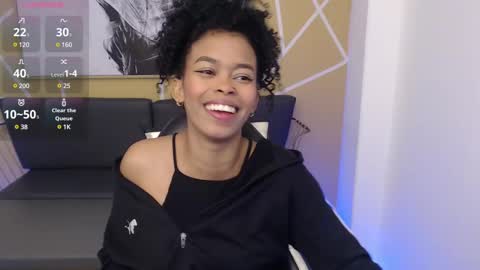 Snapshot of shenna_brunette_ chatting on March 7, 1:29 pm Shenna online show from March 7, 1:29 pm