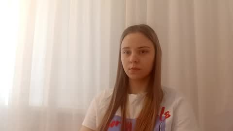 Lisa online show from April 11, 9:24 am