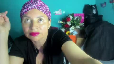Shera Hade online show from May 29, 10:57 am