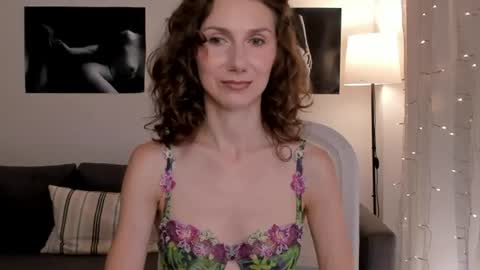 shesleepsnaked online show from July 30, 3:57 pm