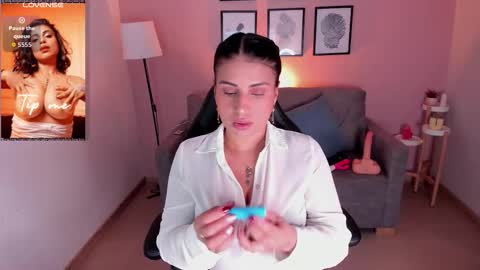 Sheyla online show from December 21, 3:44 am