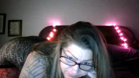 shimmery69 online show from March 28, 8:36 am