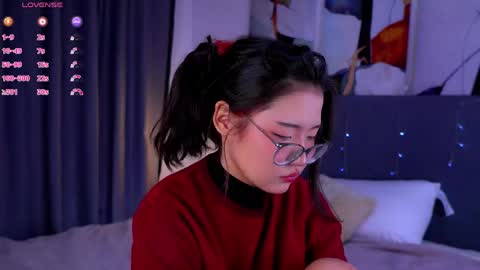 Naomi online show from May 4, 11:25 am