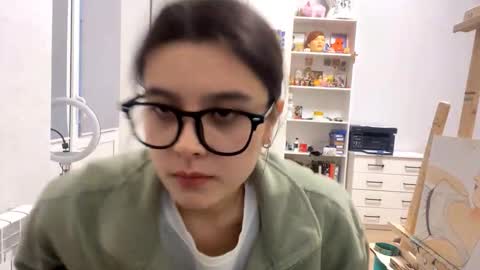 Marie online show from February 19, 2:05 pm