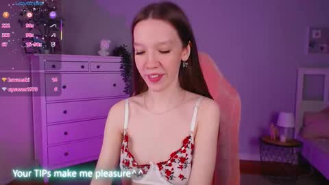 Neila online show from October 4, 2:54 pm