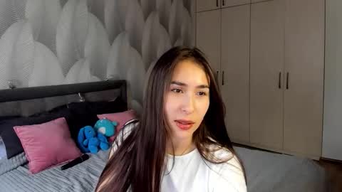 Mika online show from October 28, 2:39 am