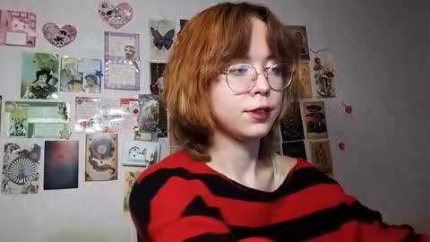 Snapshot of shy_kiss_twinkle_bloop chatting on October 10, 1:38 pm Milena online show from October 10, 1:38 pm