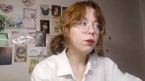 Snapshot of shy_kiss_twinkle_bloop chatting on October 15, 1:36 pm Milena online show from October 15, 1:36 pm
