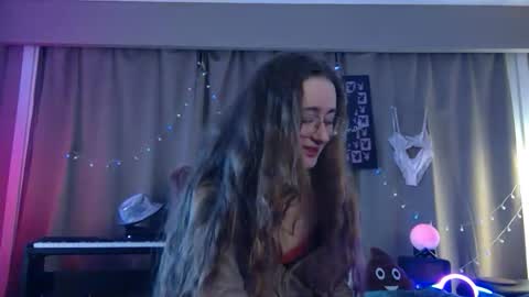 Shy Night Bat online show from April 24, 12:46 am