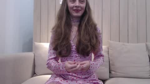 Snapshot of shy_schoolgirl_ chatting on December 31, 4:04 pm shy_schoolgirl_ online show from December 31, 4:04 pm