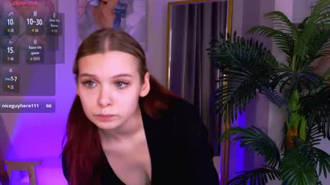 Aisha online show from April 21, 2:13 pm