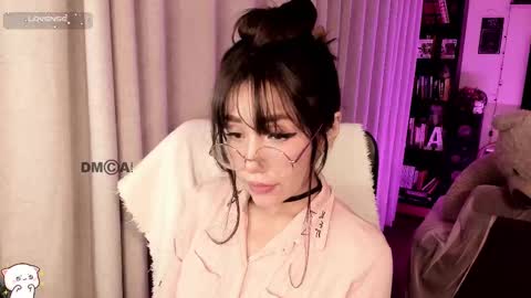 Snapshot of shyangie24 chatting on September 21, 5:17 am Angeline 3 independent come here when am horny... online show from September 21, 5:17 am