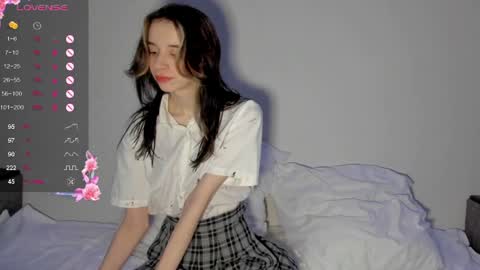 shylinaa online show from June 17, 10:33 pm