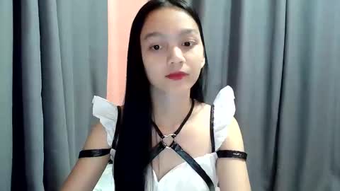 Snapshot of shypinay_kaira chatting on October 13, 10:18 am kaira online show from October 13, 10:18 am