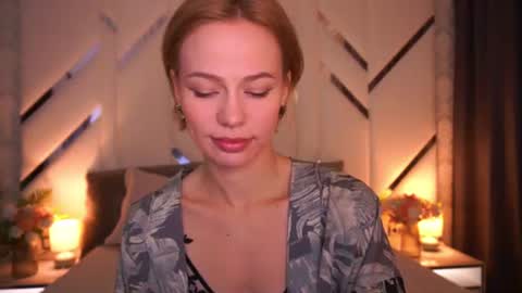 shyysiren online show from July 12, 6:25 am