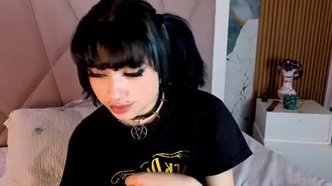 Sienna Desieree online show from June 20, 3:04 pm