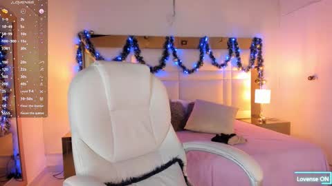 Sienna  online show from December 3, 12:18 pm