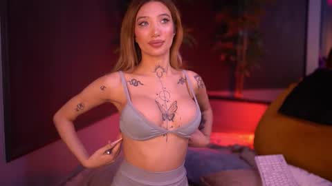 Sienna online show from October 4, 5:39 pm