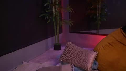 Sienna online show from October 9, 6:45 pm