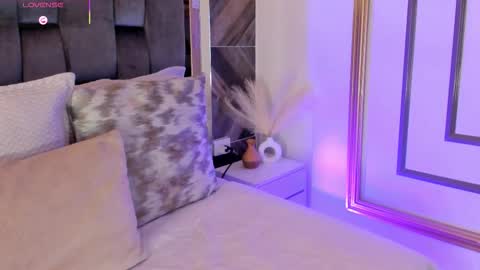    online show from November 24, 11:51 pm