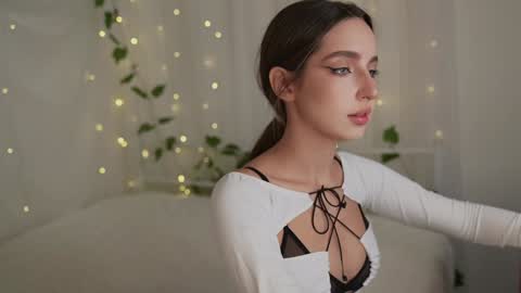 Snapshot of silent_chill chatting on December 2, 9:32 am Chilli online show from December 2, 9:32 am