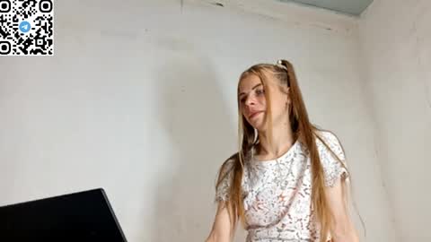 JULIANA online show from June 4, 8:35 pm