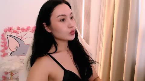 silk_ann online show from July 29, 1:11 pm