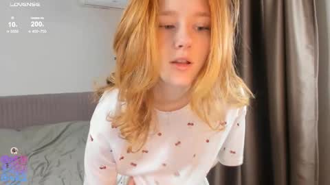 Call me Mia online show from December 19, 10:29 am