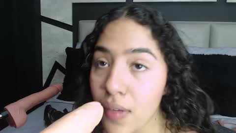 silknyx online show from March 14, 9:05 pm