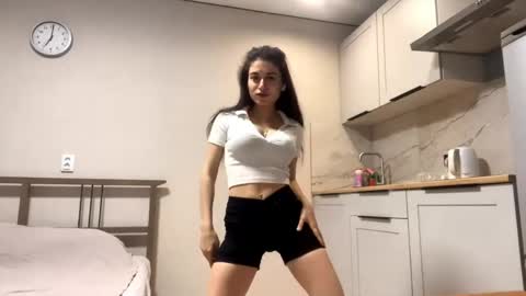 Sophie online show from April 19, 1:22 pm