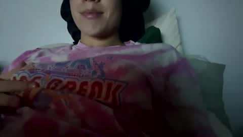 SweettHoney online show from April 4, 7:18 am