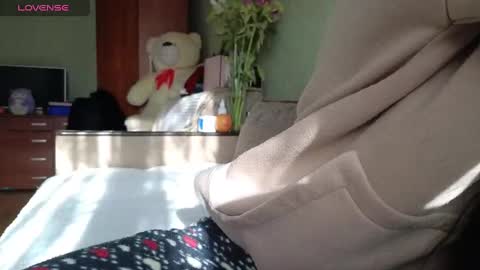 miss Anna online show from February 11, 7:02 am