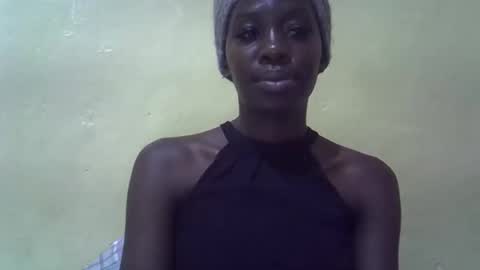 simplyloy33 online show from April 18, 7:07 pm