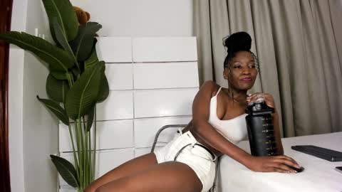 sincerre9_tara online show from March 1, 8:45 am