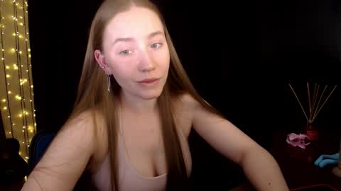Sindi online show from May 18, 3:29 pm
