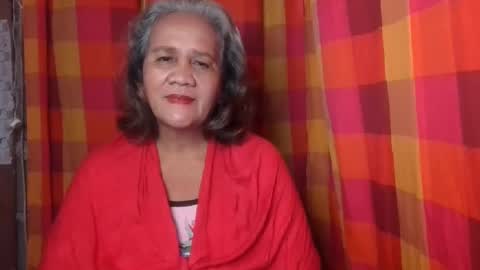 Snapshot of single_momma68 chatting on January 12, 7:53 am Single momma68 online show from January 12, 7:53 am