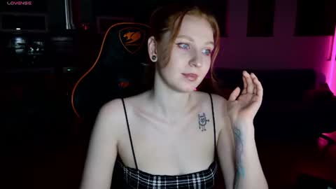 Alya and Sinner online show from July 19, 8:33 pm