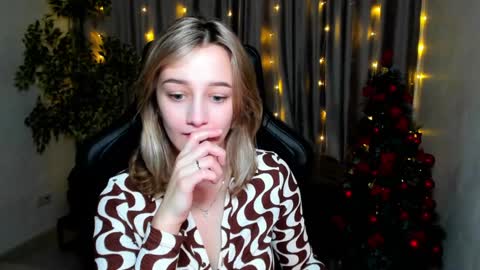 Snapshot of sinty_noria chatting on December 28, 1:08 am Sinty Noria online show from December 28, 1:08 am