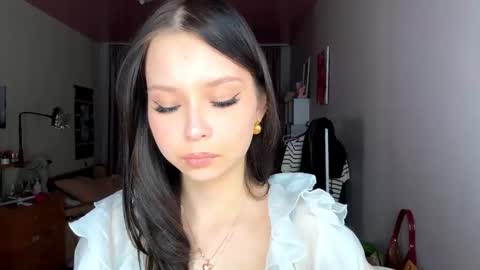 Emma online show from November 18, 12:28 pm