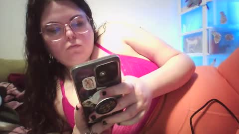 Snapshot of siofra chatting on February 7, 12:06 pm Siofra online show from February 7, 12:06 pm