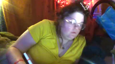 Siofra online show from April 28, 2:27 am