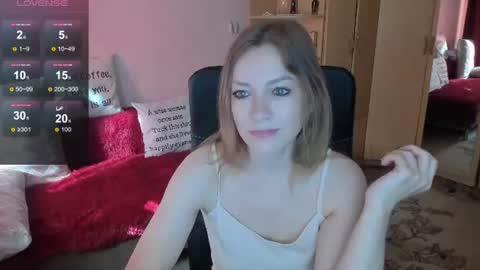 sirenasilk online show from June 18, 4:25 am