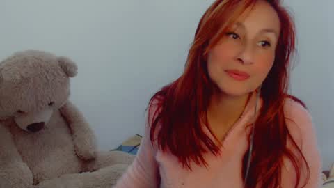 Snapshot of skarlett2072 chatting on January 4, 10:13 pm Arlett online show from January 4, 10:13 pm