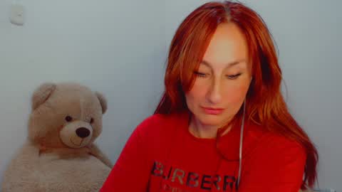Snapshot of skarlett2072 chatting on January 11, 3:34 am Arlett online show from January 11, 3:34 am