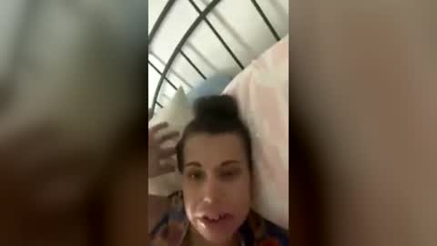skeeelow3435 online show from August 3, 6:02 pm
